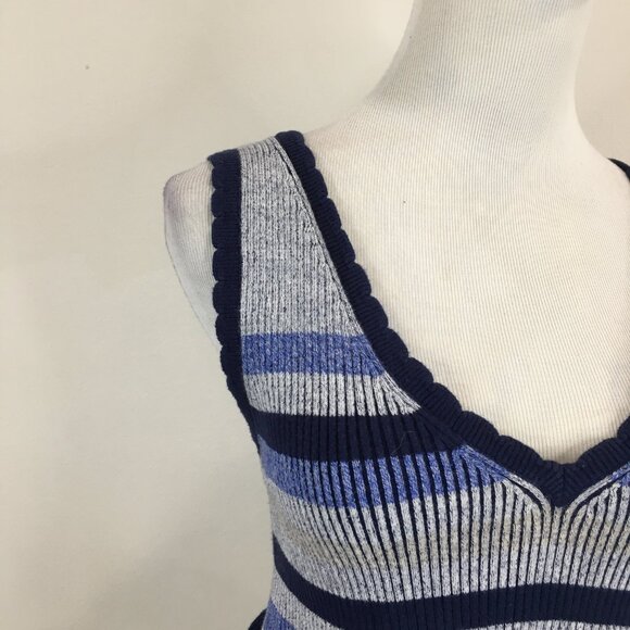 BCBGENERATION Striped Ribbed Stretch Knit Peplum Ruffle Hem V Neck Sweater Top - Picture 7 of 10